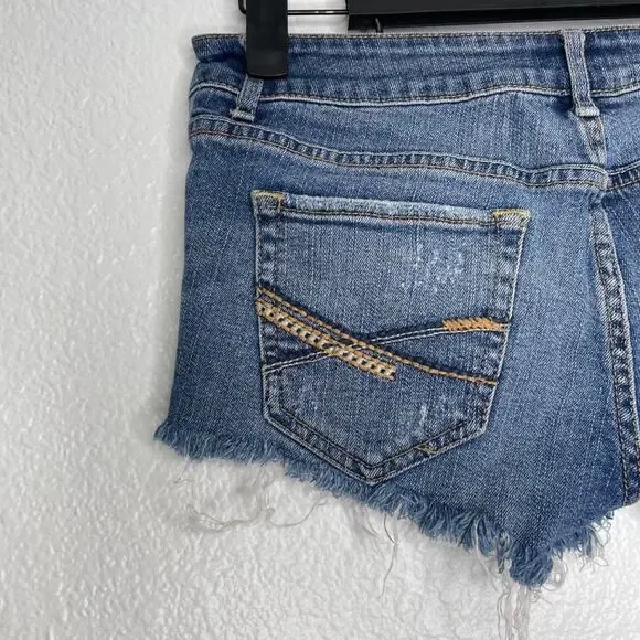 Aeropostale Womens Shorts Size 4 Denim Blue Distressed Casual Cutoff Jean - Picture 10 of 11